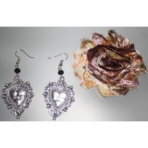 Fun New Fashion Jewelry Silver Black Bead Ornate Heart Hook Dangle Drop Earrings